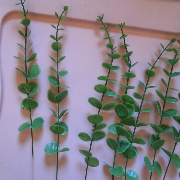 Artifical eucalyptus. - Picture 4 of 4